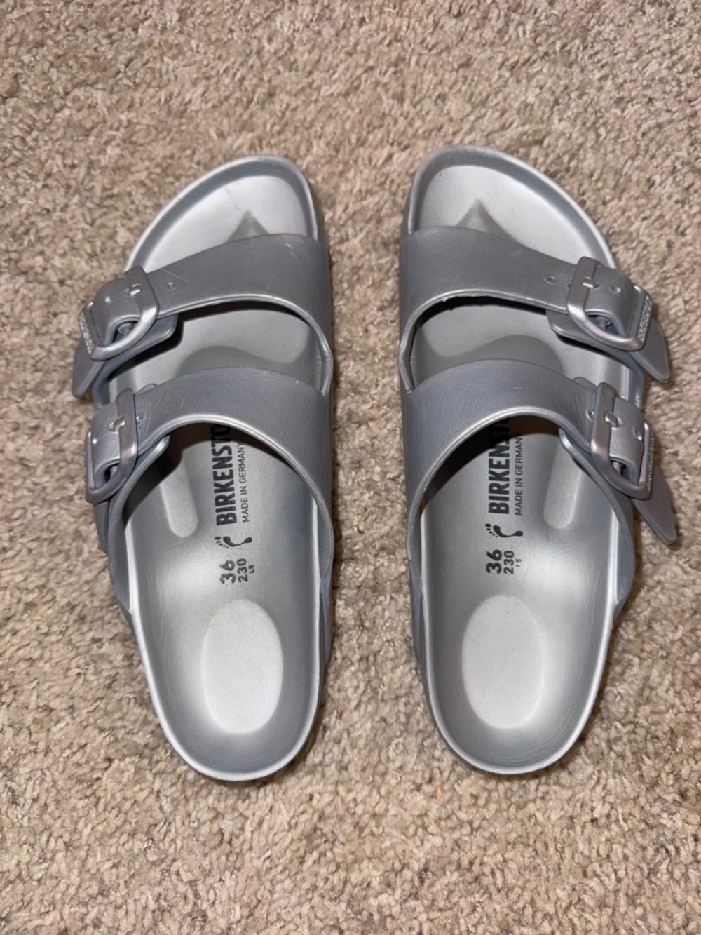 Birkenstock Arizona Metallic Silver Double Buckle Slides - Picture 2 of 3